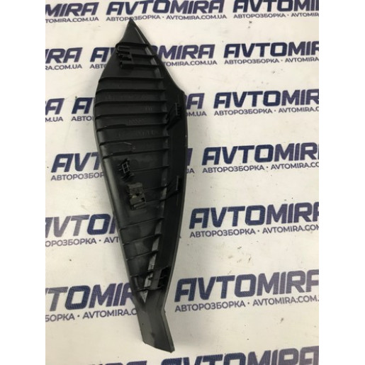 Накладка торпедо права Opel Zafira B 2005-2011 13162483